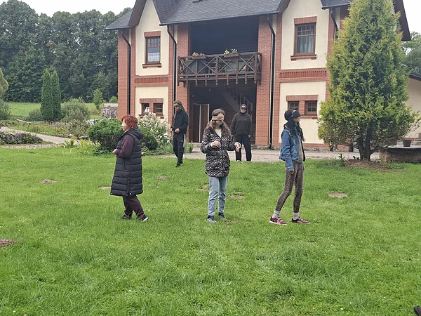 Ar aizvērtām acīm meklējam savu vietu Dzīves laukā šodien